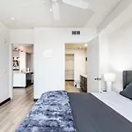 Chic 2Br Condo Retreat In The Heart Of Weho