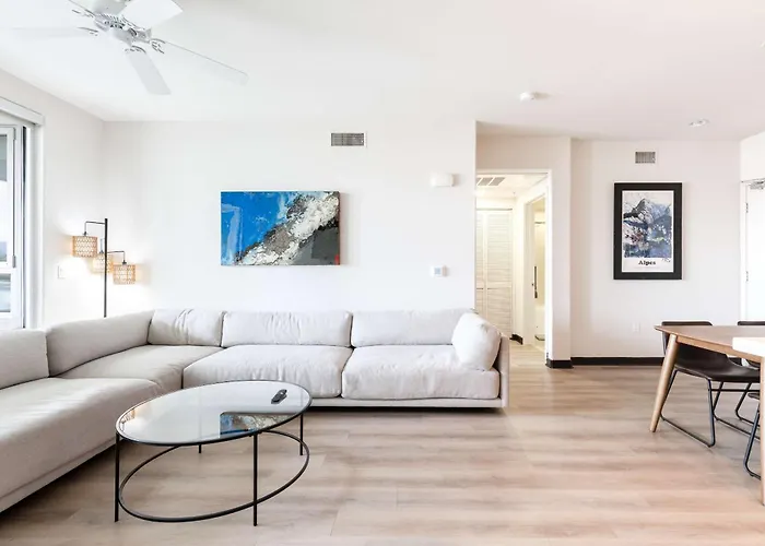 Chic 2Br Condo Retreat In The Heart Of Weho