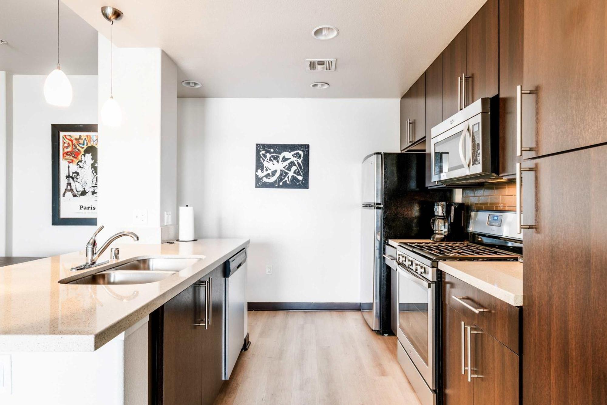 Chic 2br Retreat In The Heart Of Weho * Los Angeles