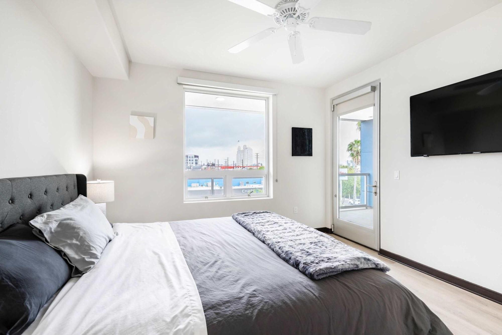 Chic 2br Retreat In The Heart Of Weho * Los Angeles