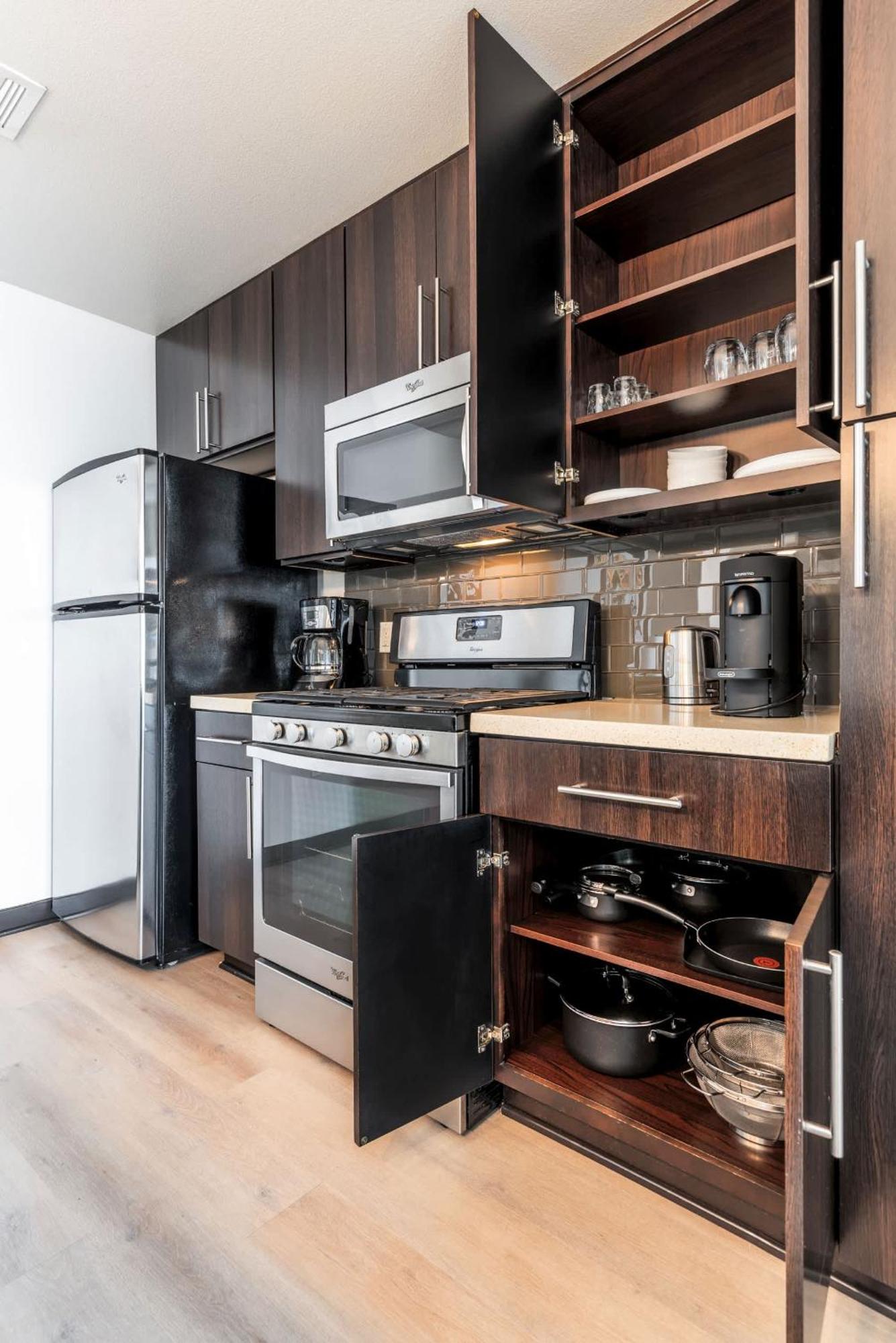 Chic 2br Retreat In The Heart Of Weho *