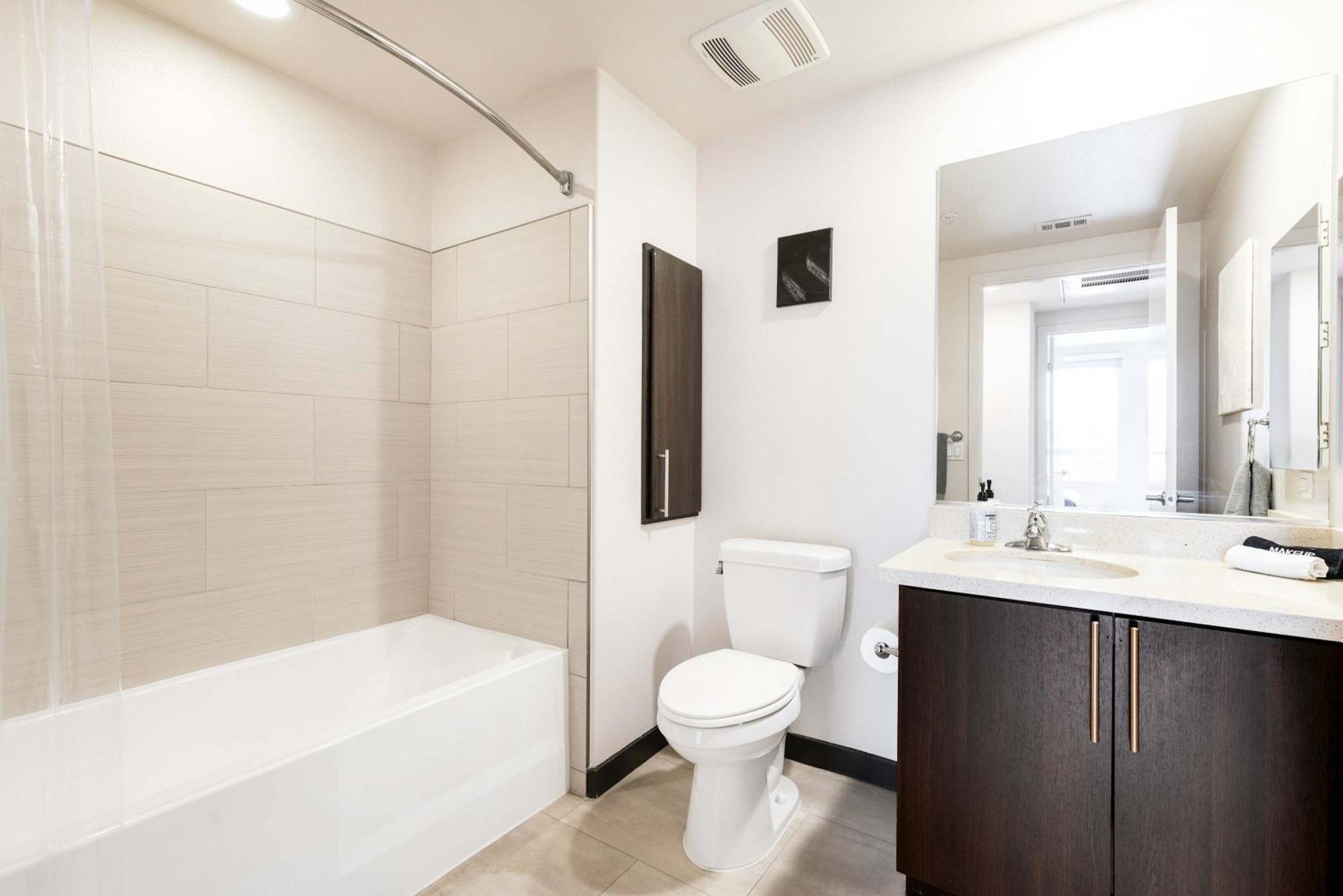Chic 2br Retreat In The Heart Of Weho * Los Angeles