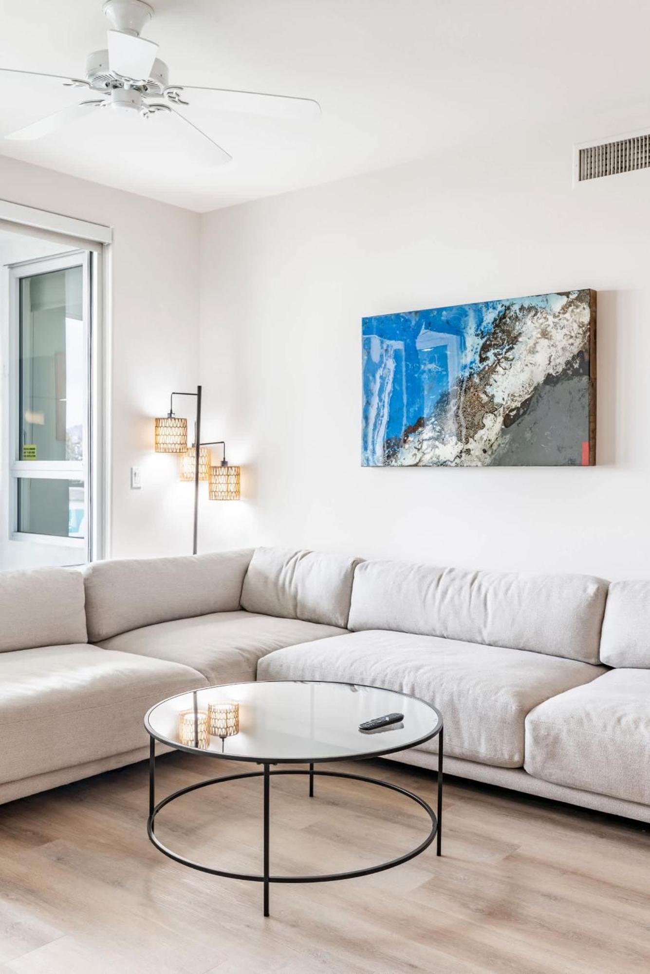 Appartamento Chic 2br Retreat In The Heart Of Weho