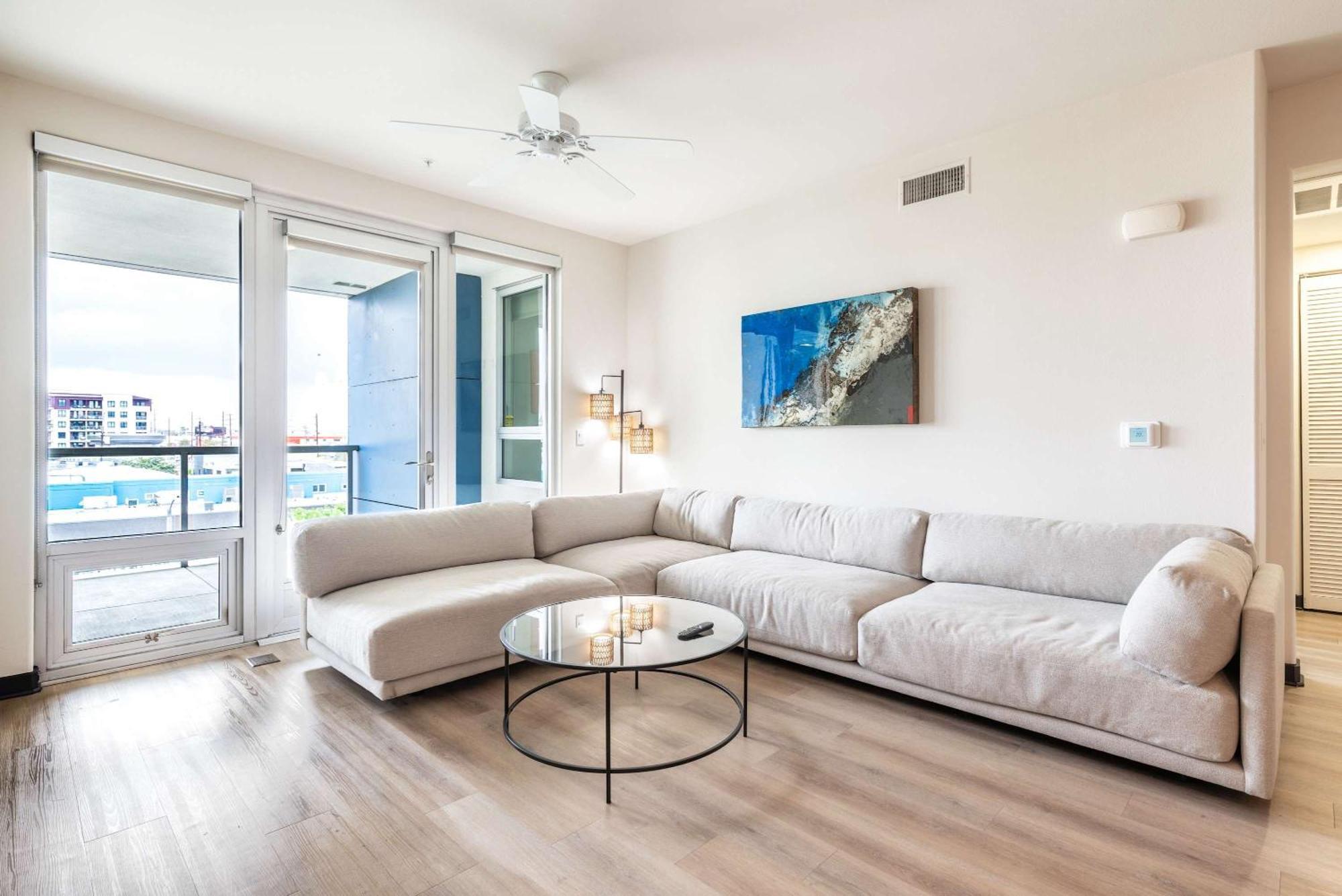 Chic 2br Retreat In The Heart Of Weho Appartamento *